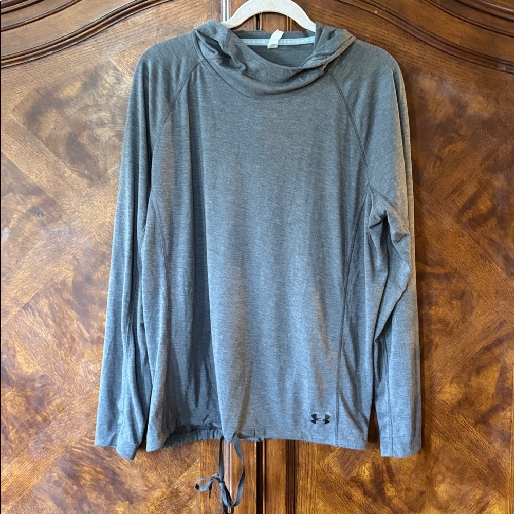 Under Armour Heather Gray Heat Gear Hoodie size XXL